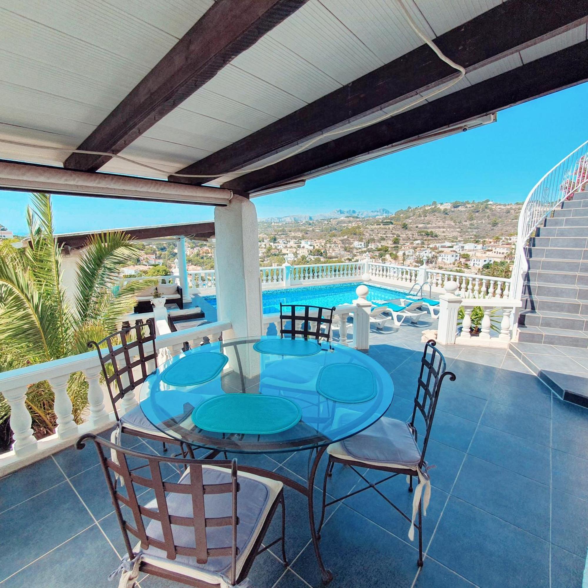 At Casa Pina Blanca
